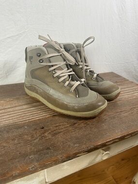 Simms Men's Chukka Boots in Taupe and Olive